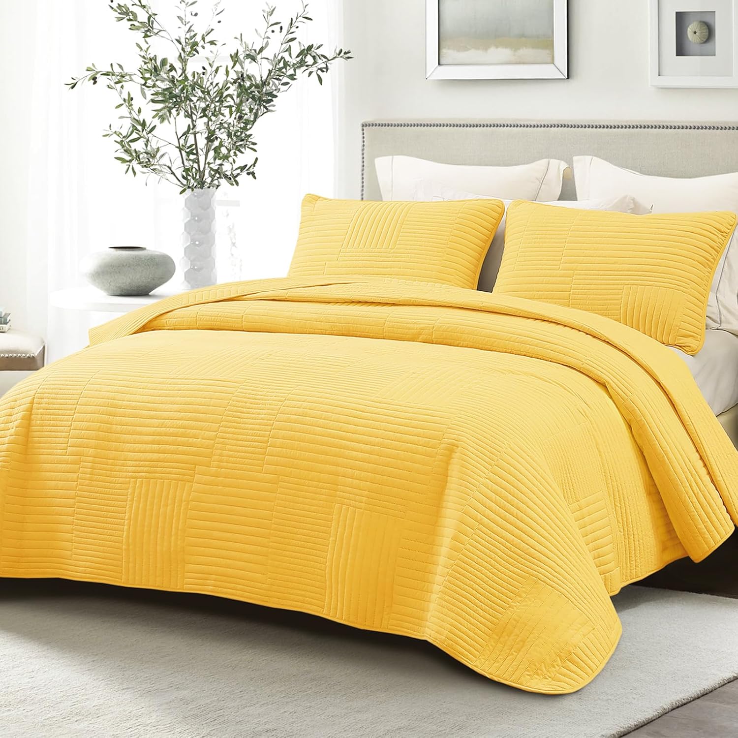81Hlu0zfRbL._AC_SL1500_.jpg Ultra Soft Queen Quilt Bedding Set, Lightweight Microfiber Yellow Quilts Bedspreads Full Size, 3 Piece Ultrasonic Geometric Coverlet Bed Cover for All Seasons - Image 1