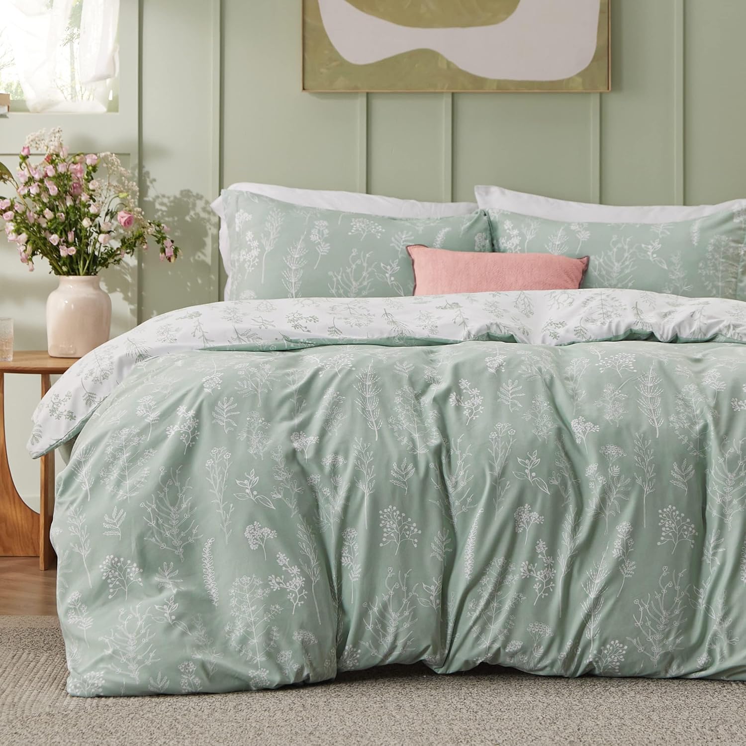 81kt4L1KktL._AC_SL1500_.jpg Duvet Cover Queen Size - Reversible Green Queen Duvet Cover Set with Zipper Closure, 3 Pieces Floral Patterned Bedding Set with 8 Corner Ties and 2 Pillow Shams - Image 1